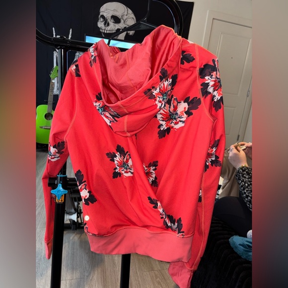 Lululemon Athletica Vibrant Red Zip Up Hoodie Size 8 - Picture 3 of 3